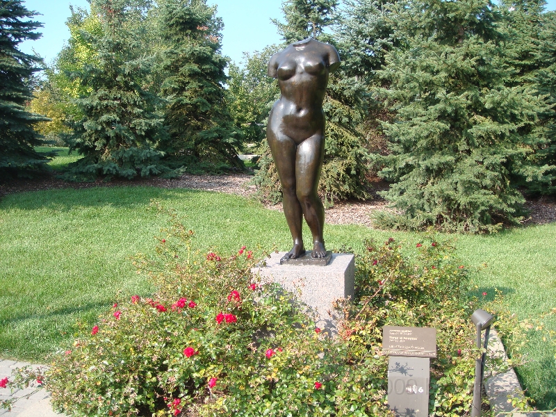 Western Michigan [2009] 255.JPG - Scenes from Frederik Meijer Gardens & Sculpture Park.